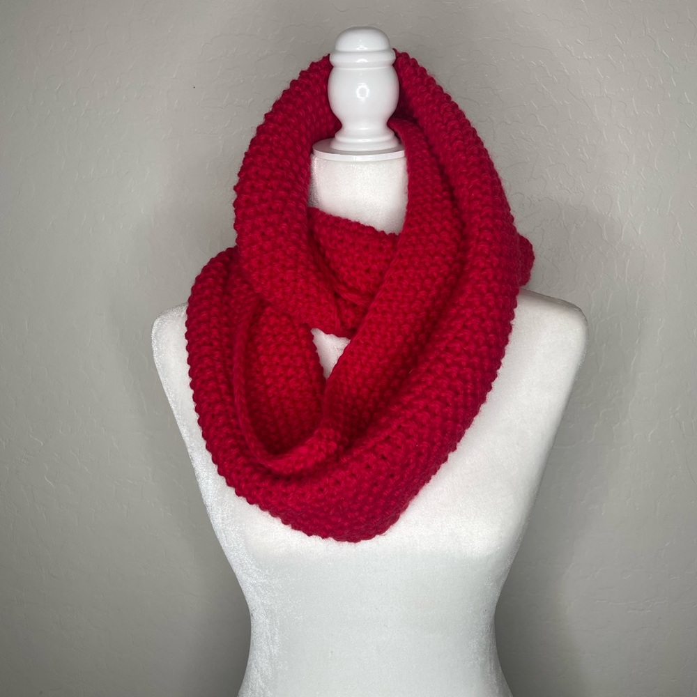 New old navy scarf